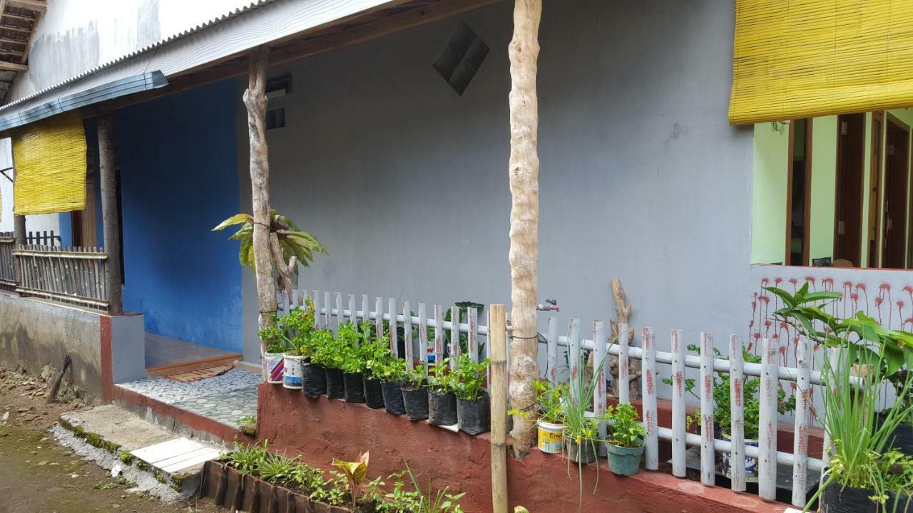 Ijen Mansjestic B&B Tamansuruh Экстерьер фото